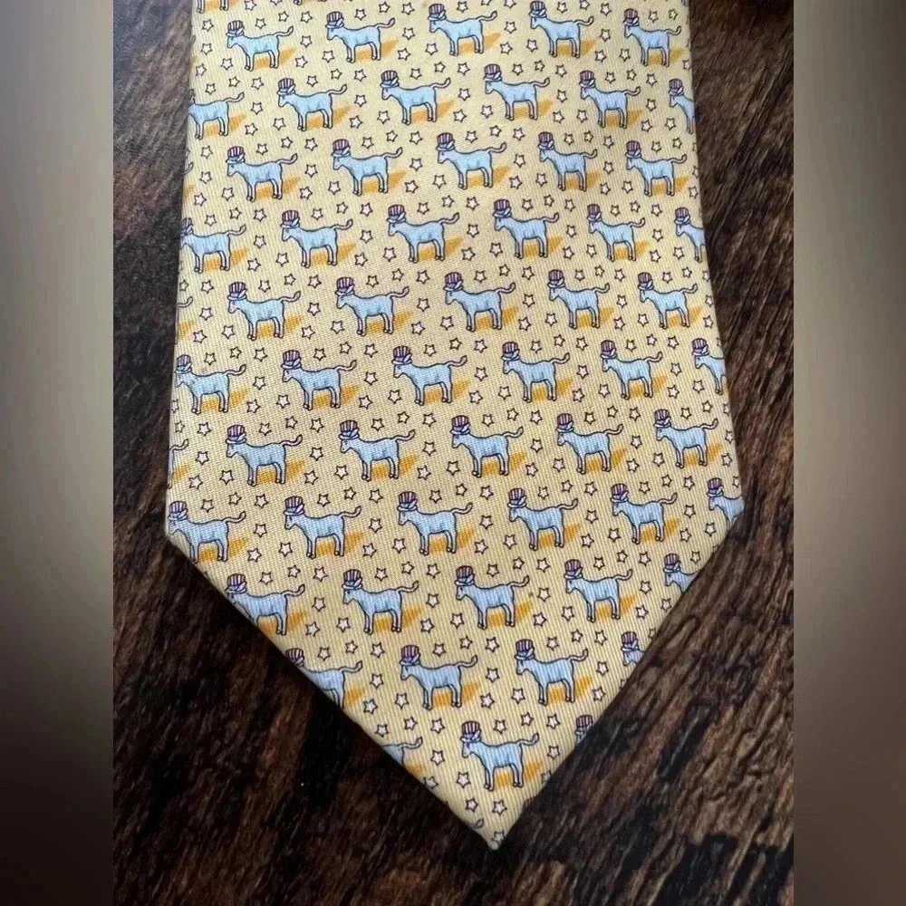 Vineyard Vines | Patriotic donkey silk tie.